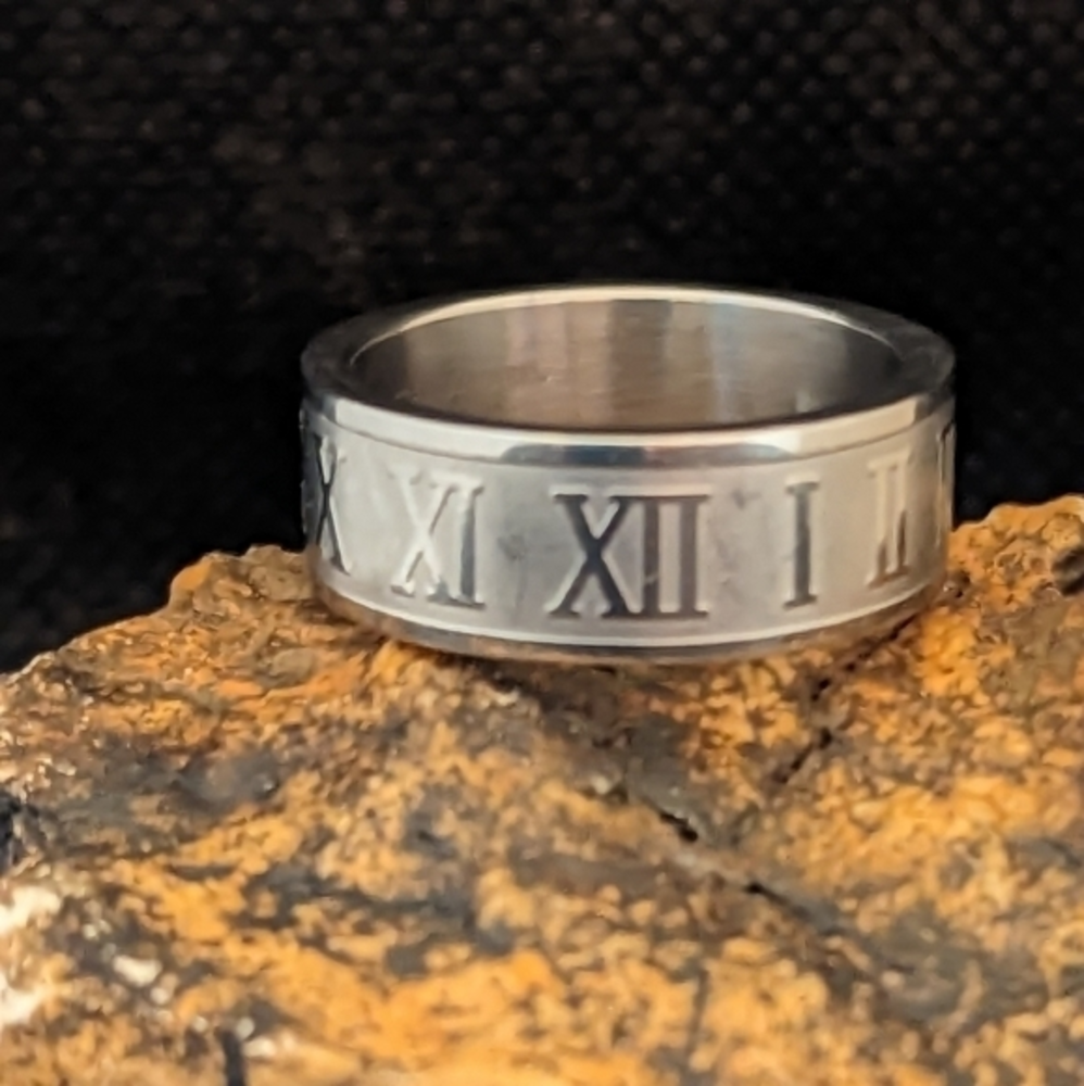 Stainless Steel Roman Numeral‎ Cigar Band Ring Size 8
